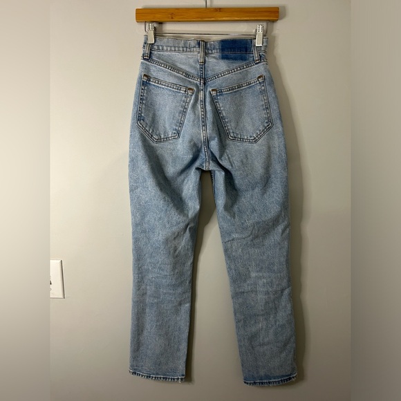 Abercrombie & Fitch Curve Love The Ankle Straight Ultra High Rise Jeans - Picture 2 of 4
